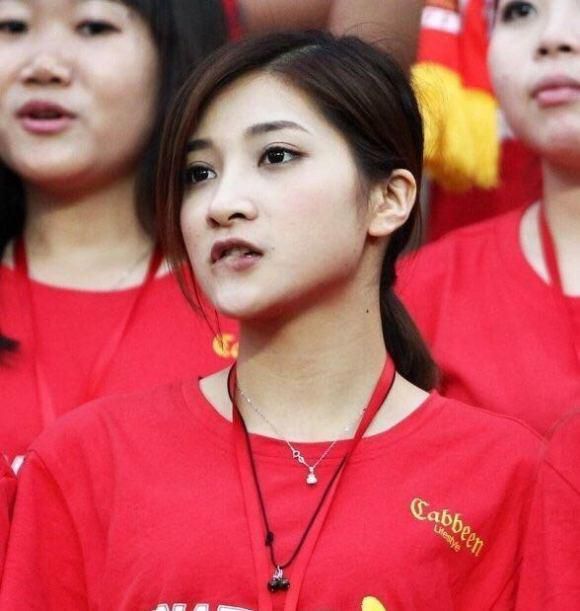 少妇被粗大猛烈进出免费视频